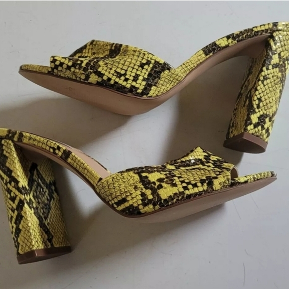 Steve Madden Snake Print Mules - Picture 5 of 6
